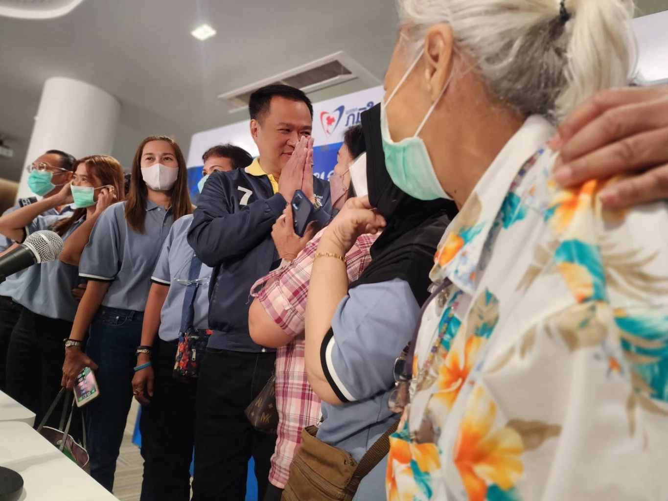 "อนุทิน" ผุดนโยบายเอาใจ "อสม. - อสส." ดันกองทุนฌาปณกิจสงเคราะห์