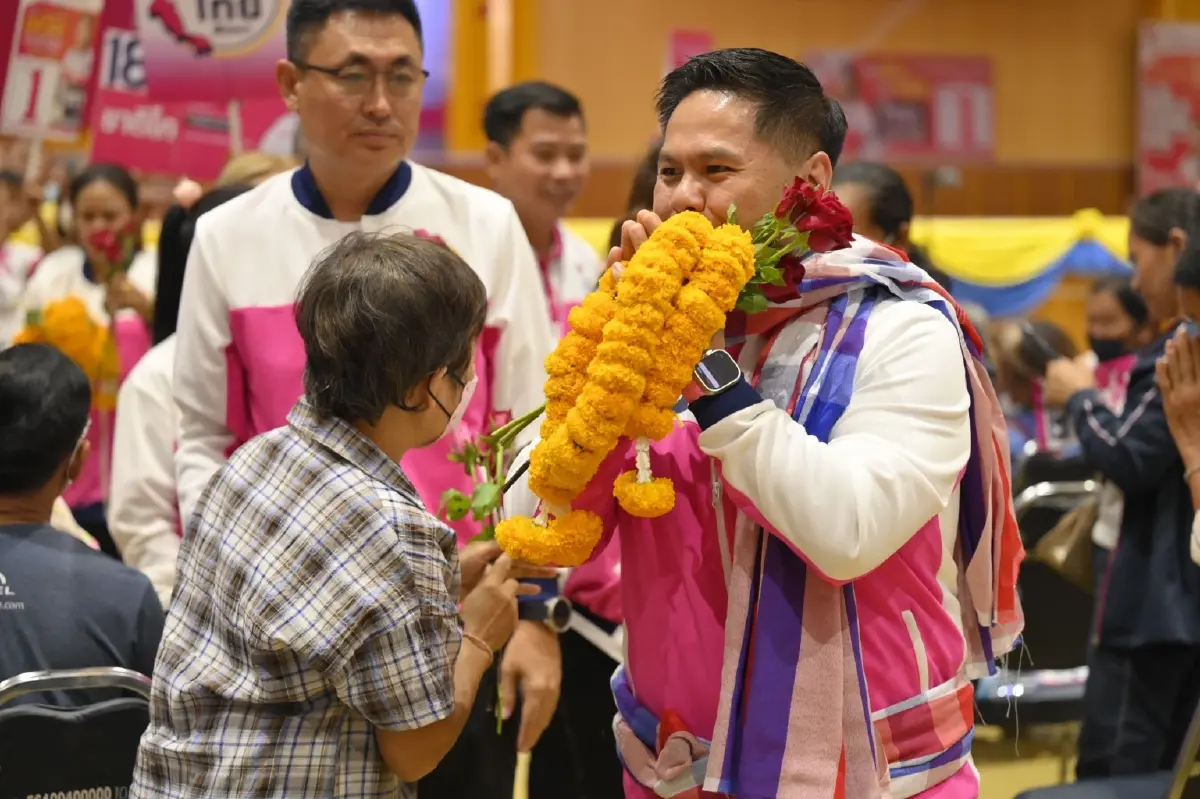 "วราวุธ"บุกอุบลฯ อ้อนเลือกชทพ.ทั้งคนทั้งพรรค ชูนโยบาย"ว้าวไทยแลนด์"