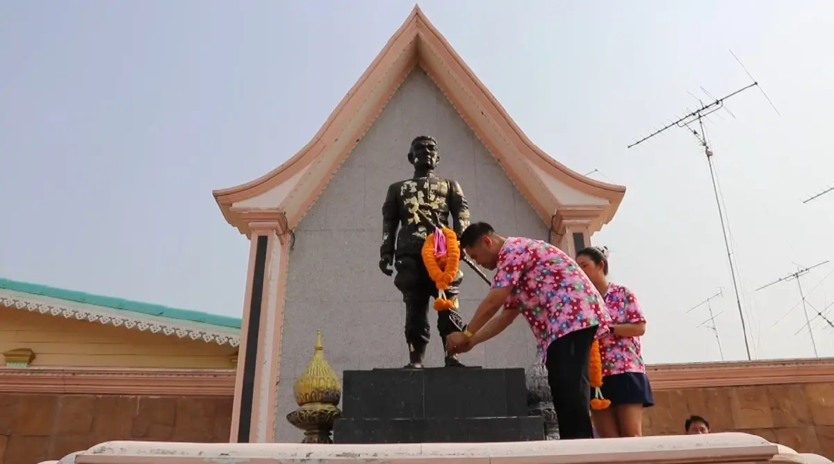 “วราวุธ” นำทีมเปิดงาน “เย็นทั่วหล้า มหาสงกรานต์ สุพรรณบุรี” ปี 66 สุดคึกคัก