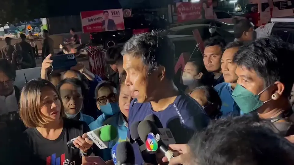 รวมสีสันบรรยากาศ รับสมัครเลือกตั้งส.ส.แบ่งเขต วันแรก พร้อมภาพเซอร์ไพรส์
