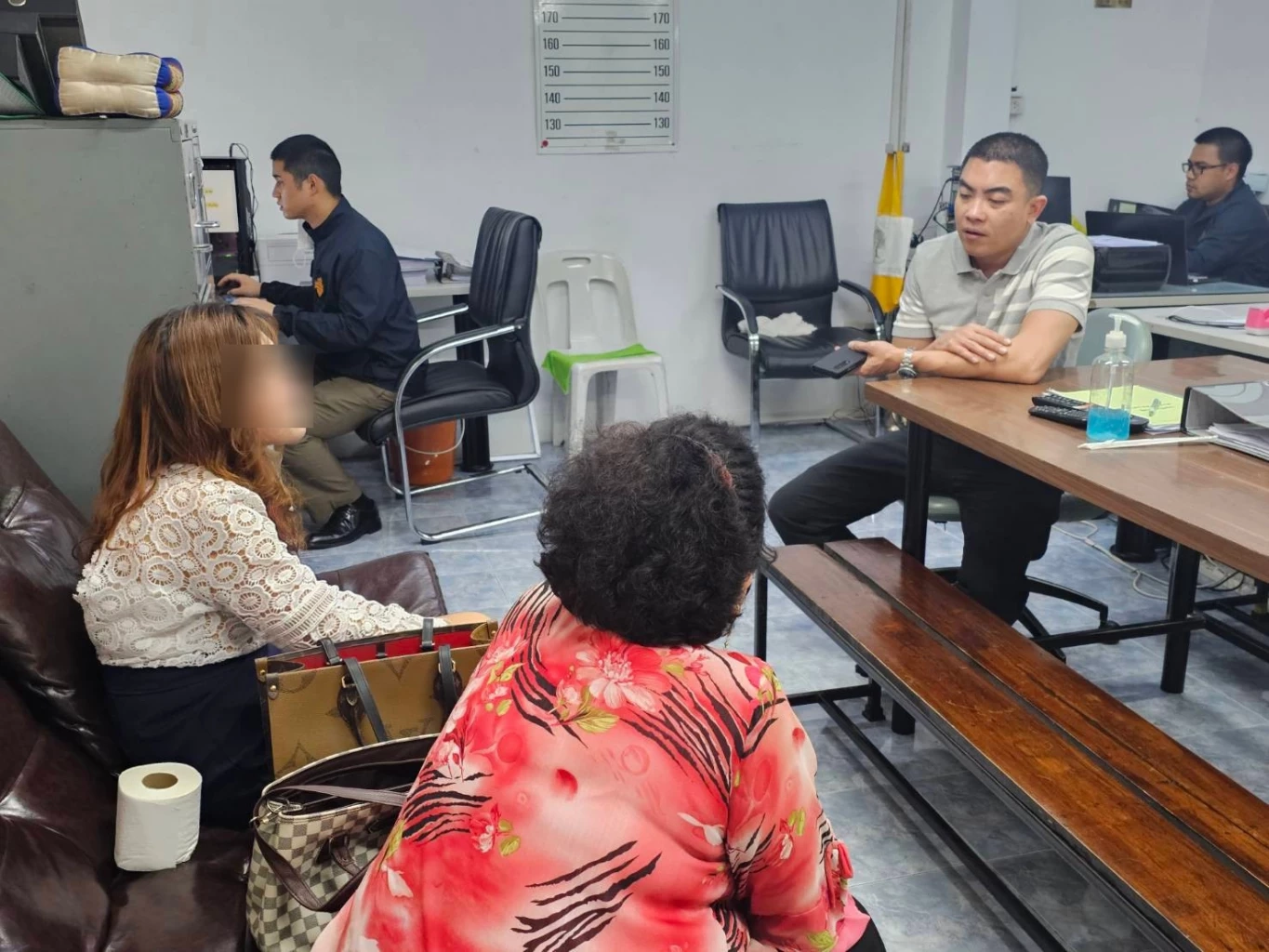 จับเจ้าของโรงแรมบน"เกาะหลีเป๊ะ" หลังหนีหมายจับบุกรุกป่าพื้นที่อุทยานฯ