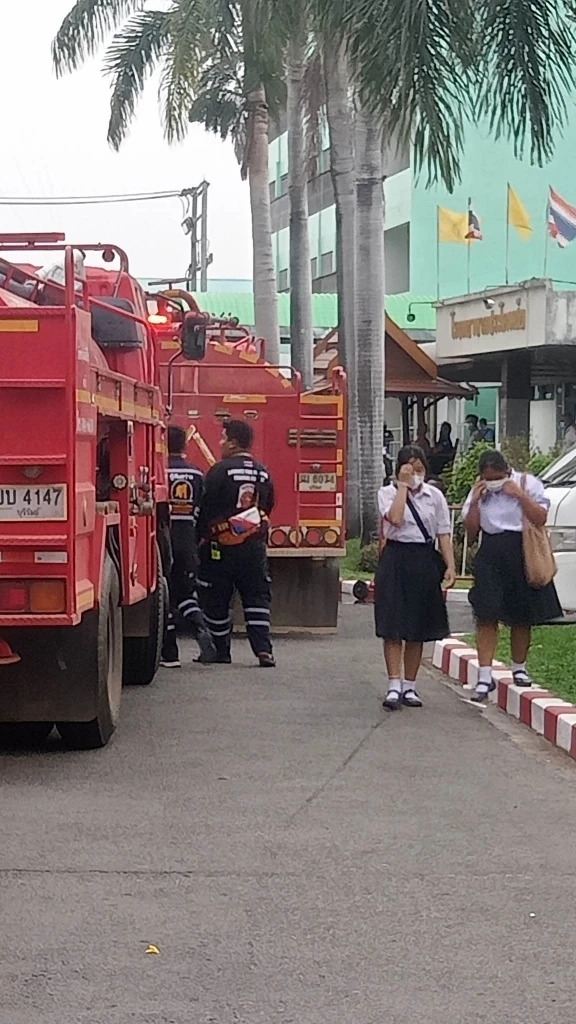 สุดระทึก ไฟไหม้ตึกฉุกเฉิน รพ.ประโคนชัย คนไข้-ญาติแตกตื่นหนีตาย