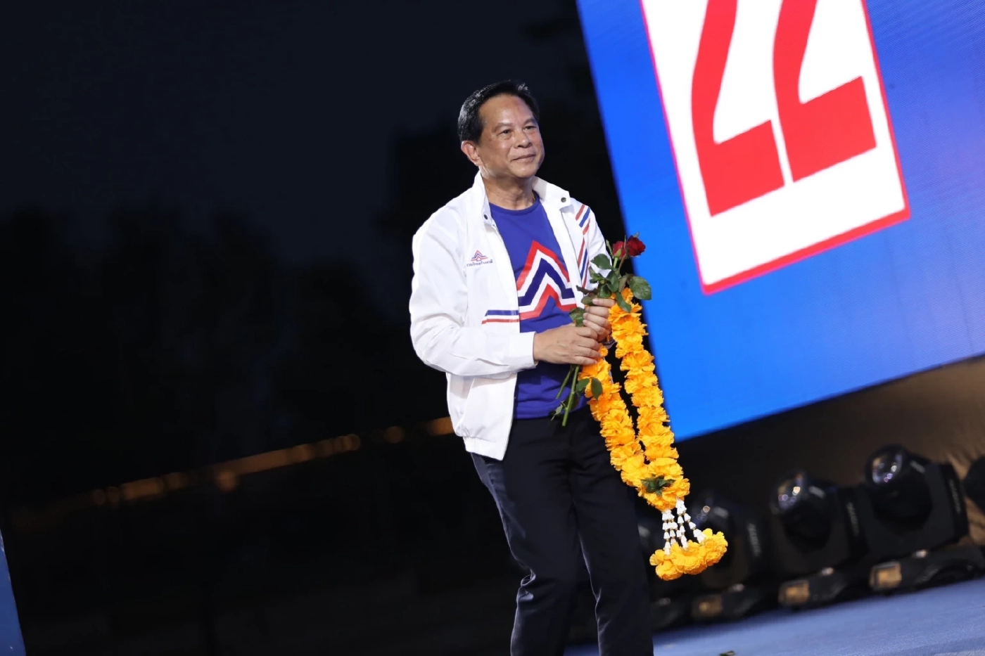 "บิ๊กตู่" ขึ้นเวทีปราศรัยกทม.ครั้งแรก ฝันอยากได้ ส.ส. 33 เขต