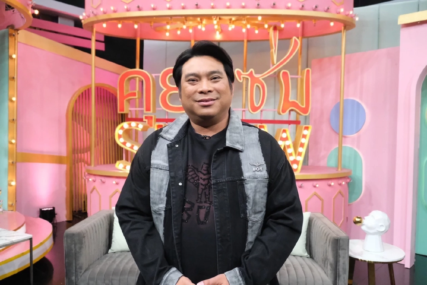 อาจารย์โอเล่ ญาณสัมผัส ทัก วงการบันเทิงจะสูญเสีย  พร้อมเฉลยว่าที่นายกฯ