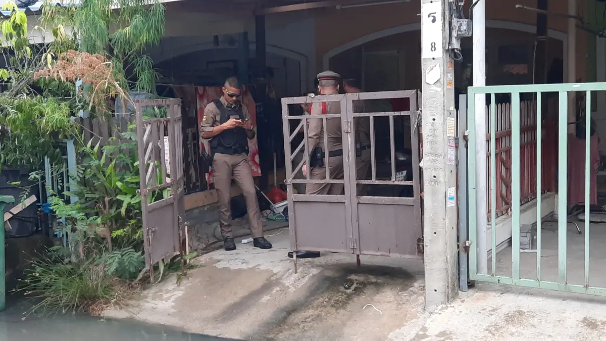 กรรมการตัดสินฟุตบอล ร้อง ตร. ถูกแก๊งเงินกู้ ใช้แม่กุญแจล็อกประตูบ้าน