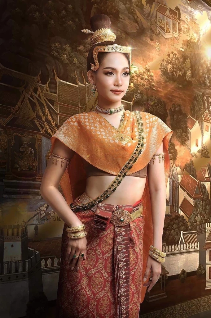 รวมนางเอกคนสวย แต่งองค์ทรงเครื่องเป็น  นางสงกรานต์ 