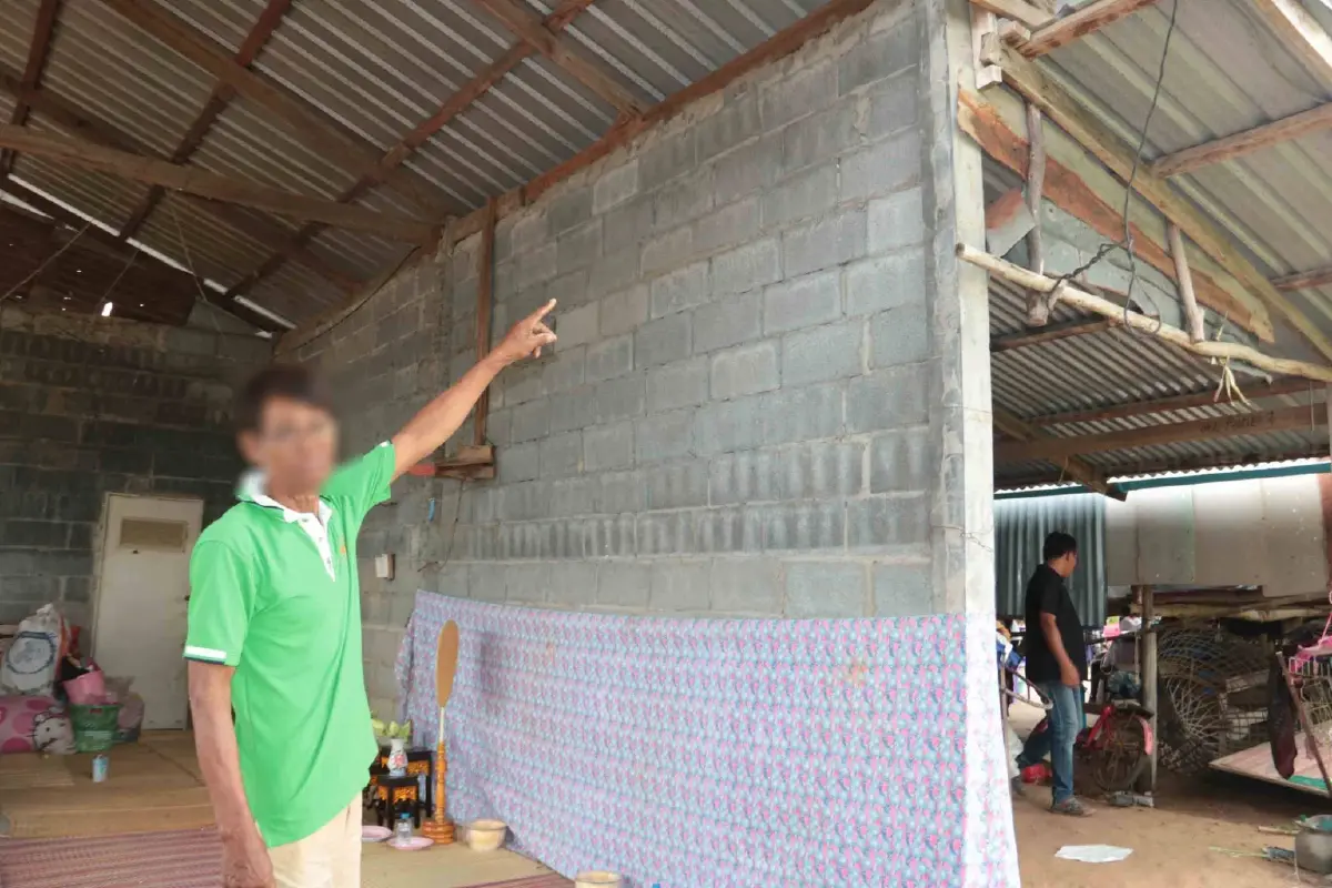 สลด! พายุฤดูร้อน ซัดผนังบ้าน ถล่มทับเด็กหญิง วัย 12 ปี เสียชีวิต