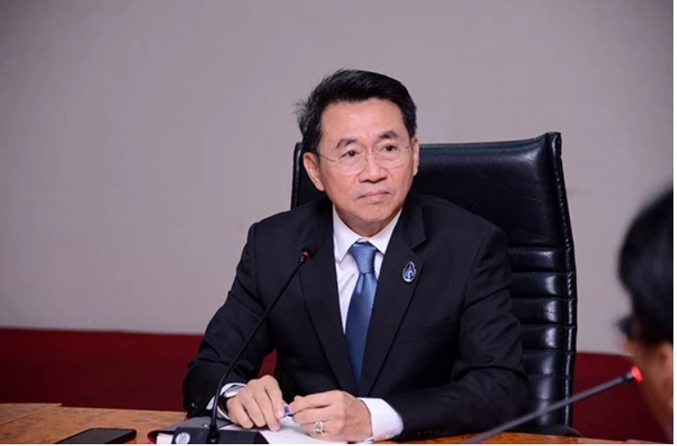 ธนา ชีรวินิจ  ผู้สม้ครับเลือกตั้ง ส.ส. กทม. เขต 6 พรรค ประชาธิปัตย์