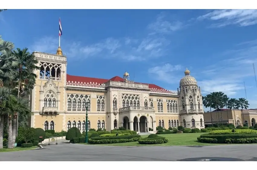 12 เม.ย. เปิดทำเนียบทำบุญ รดน้ำขอพร