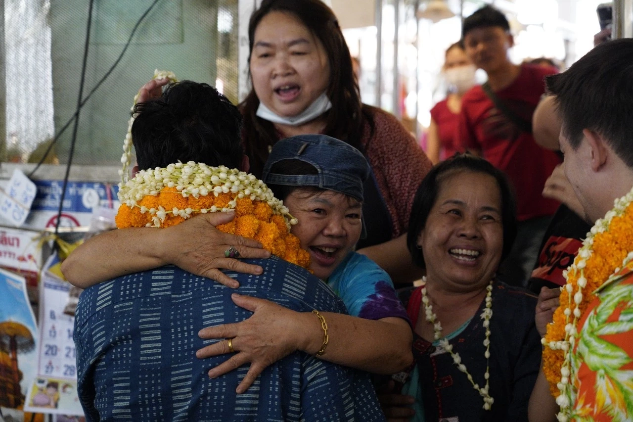 “พิธา” ขอบคุณปชช.คะแนนโหวตออนไลน์หนุนเป็น “นายกฯ” คนที่ 30