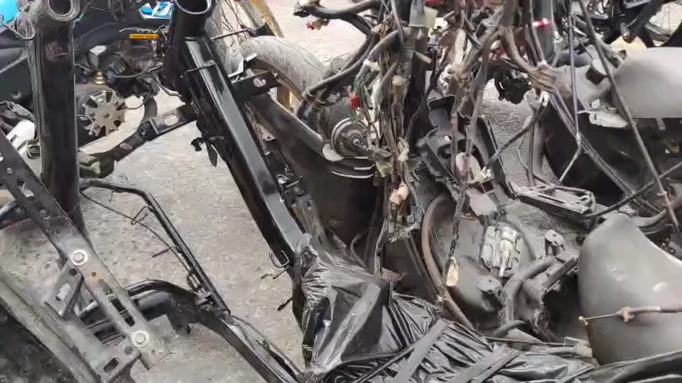 รวบแก็งตระเวนลักรถจักรยานยนต์ ชำแหละสวมทะเบียน ส่งขายเมียนมา