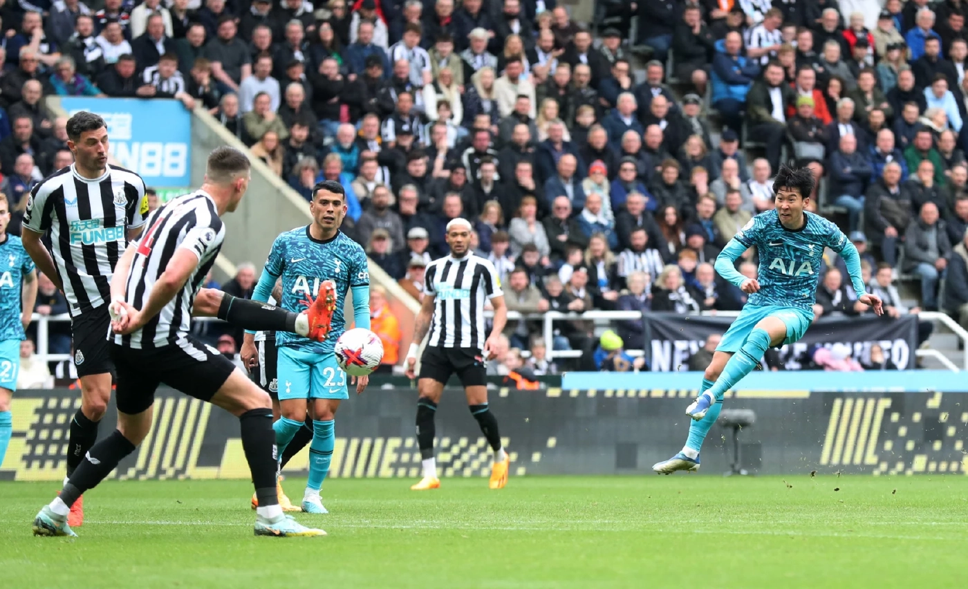 ดูบอลสด "สเปอร์ส vs แมนยู" พรีเมียร์ลีก 02.15 น. เช็กสถิติ-ความพร้อมล่าสุด