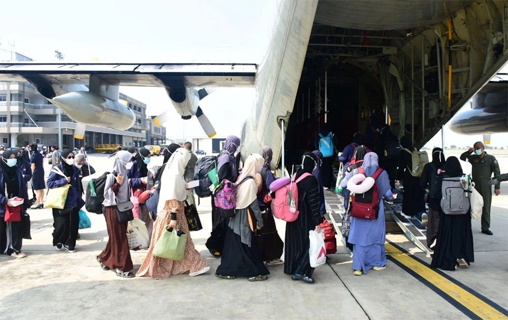 "กุลธน  ประจวบเหมาะ" ชื่นชม "ทหารอากาศ" บินอพยพนำคนไทยซูดานกลับสู่มาตุภูมิ