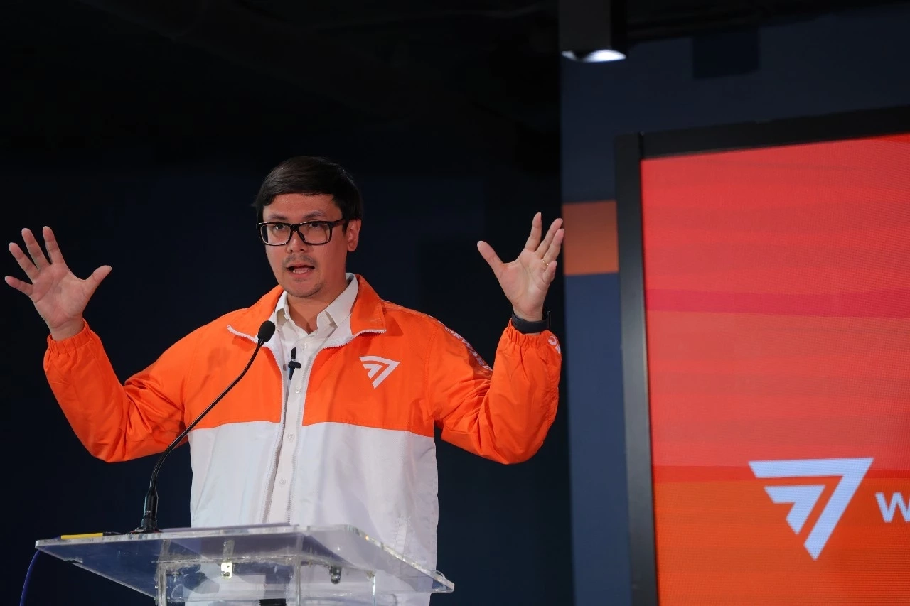 รังสิมันต์ โรม โฆษกพรรคก้าวไกล