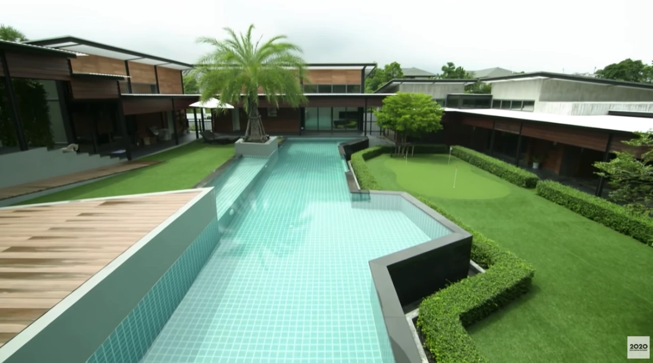 จากดราม่ารีวิวบ้าน “เจ เจตริน”  ขายจริง! บ้าน คอนโดหรู หลายที่ (มีคลิป)