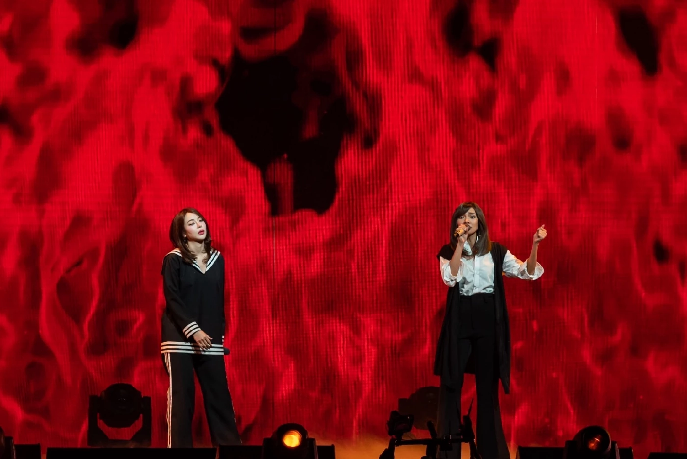 ไปดูมาแล้ว 7 สุดยอดศิลปิน ใน คอนเสิร์ต 4 โพดำ ปะทะ 3 ดอกจิก อสรพิษมิตรร้าย