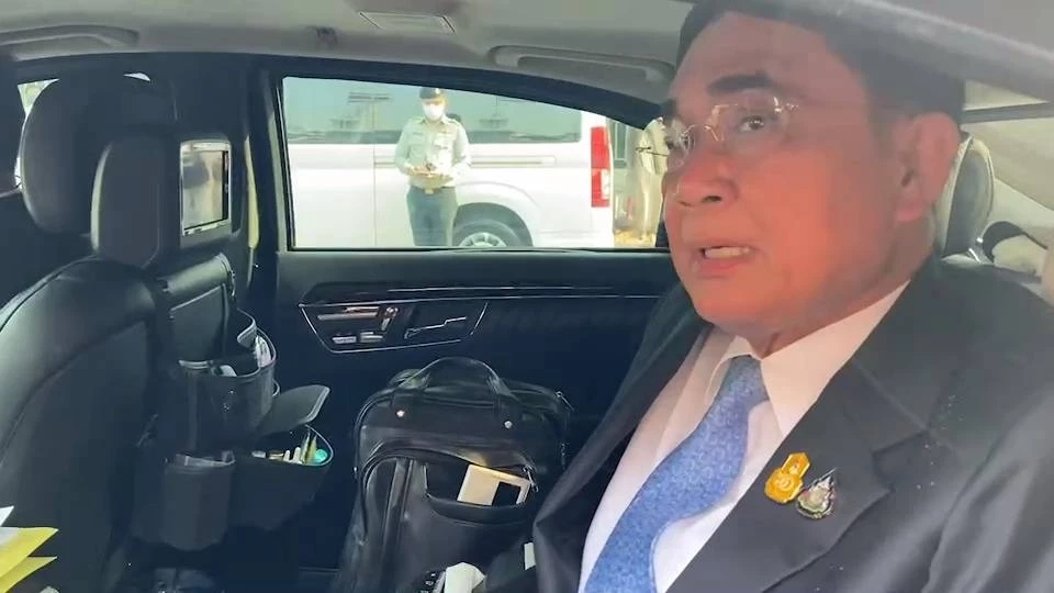 "บิ๊กตู่" เฉลยแล้ว ! ปมหน้าบึ้งอากาศร้อนไม่เกี่ยว "ชูวิทย์" ป่วนหาเสียง