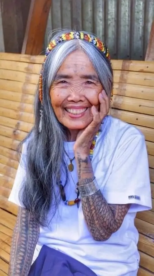 คุณทวดวัย 106 ปี ได้ขึ้นปกนิตยสารVogue ฟิลิปปินส์