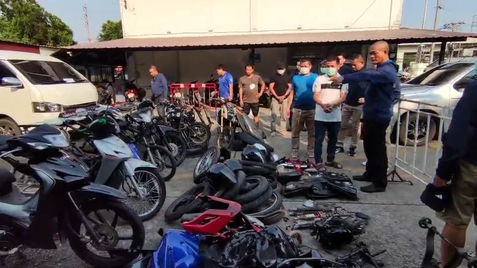 รวบแก็งตระเวนลักรถจักรยานยนต์ ชำแหละสวมทะเบียน ส่งขายเมียนมา