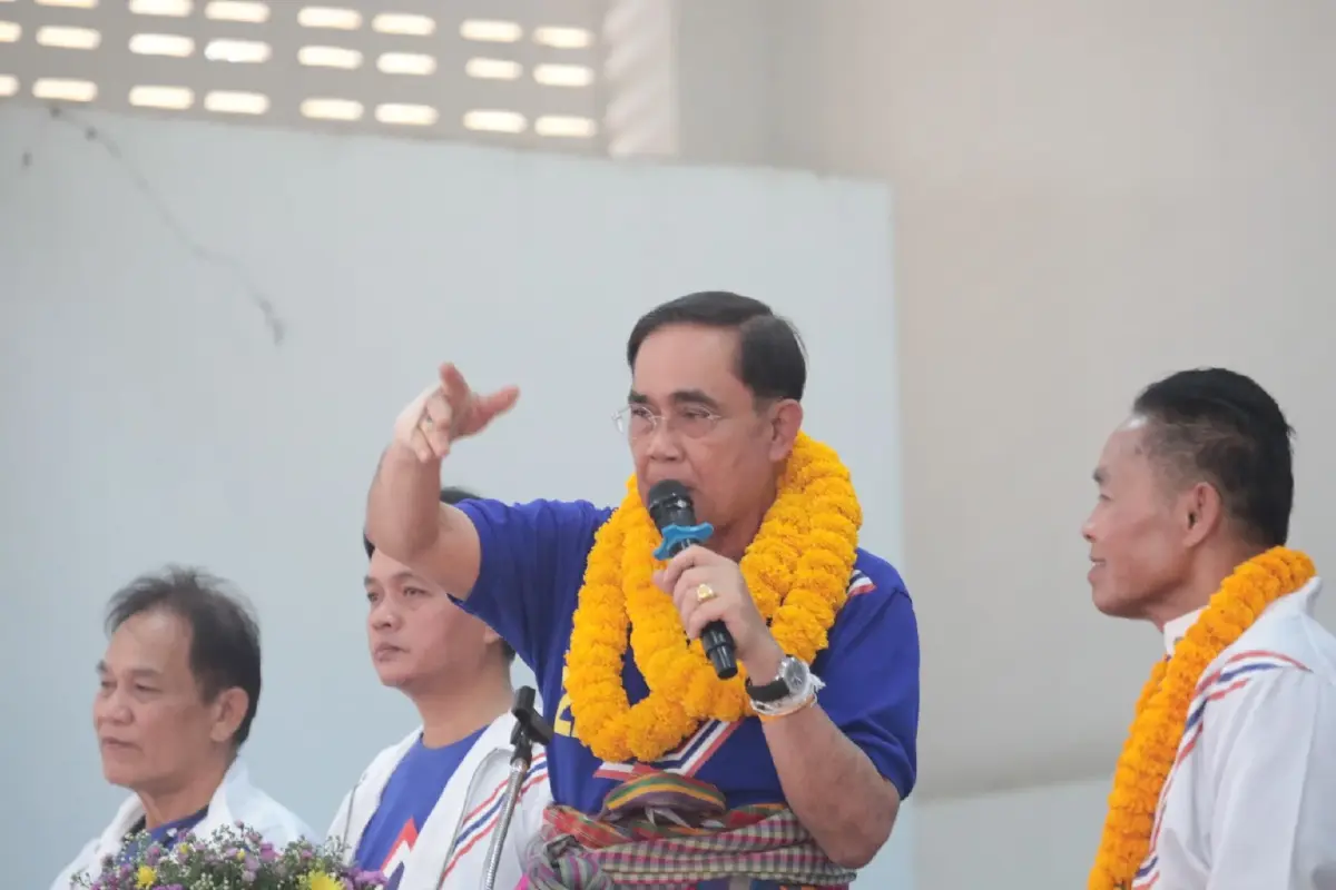"บิ๊กตู่" อ้อนชาวอุดรฯ อยู่ต่ออีก 2 ปี ขอสานต่องานที่ยังค้างอยู่