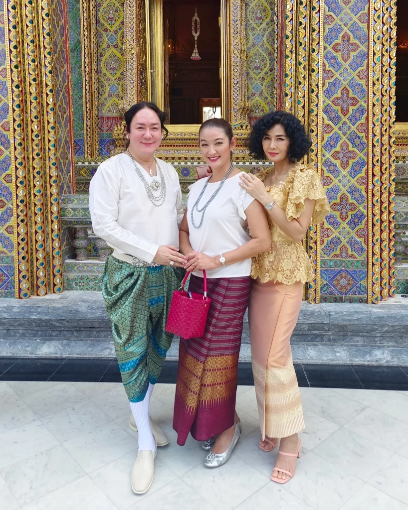 ดาราสาวรุ่นใหญ่ 'จุ๊บแจง วิมลพันธ์' เข้าสู่ประตูวิวาห์ในวัย 53 แบบเรียบง่าย