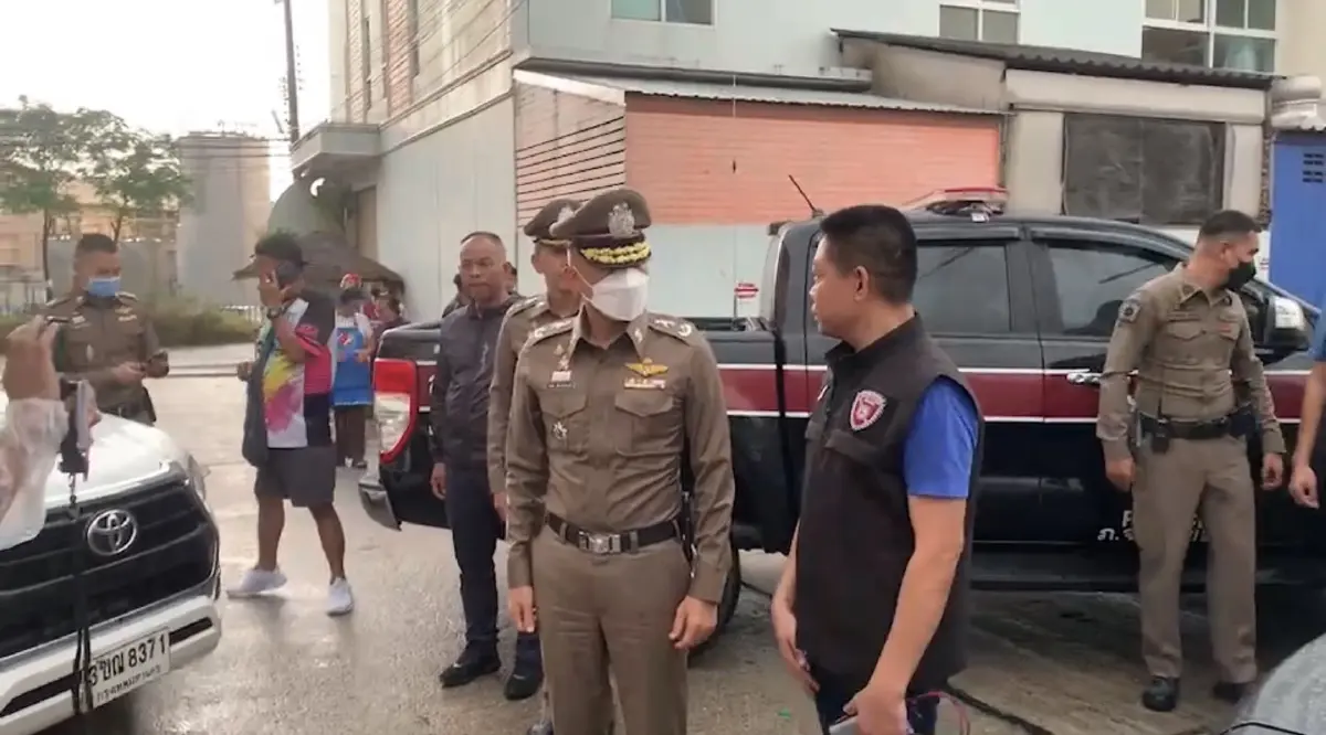 วิสามัญดับ! พ่อค้ายาเสพติดเหิมยิงสู้ ตำรวจอาสาบาดเจ็บ