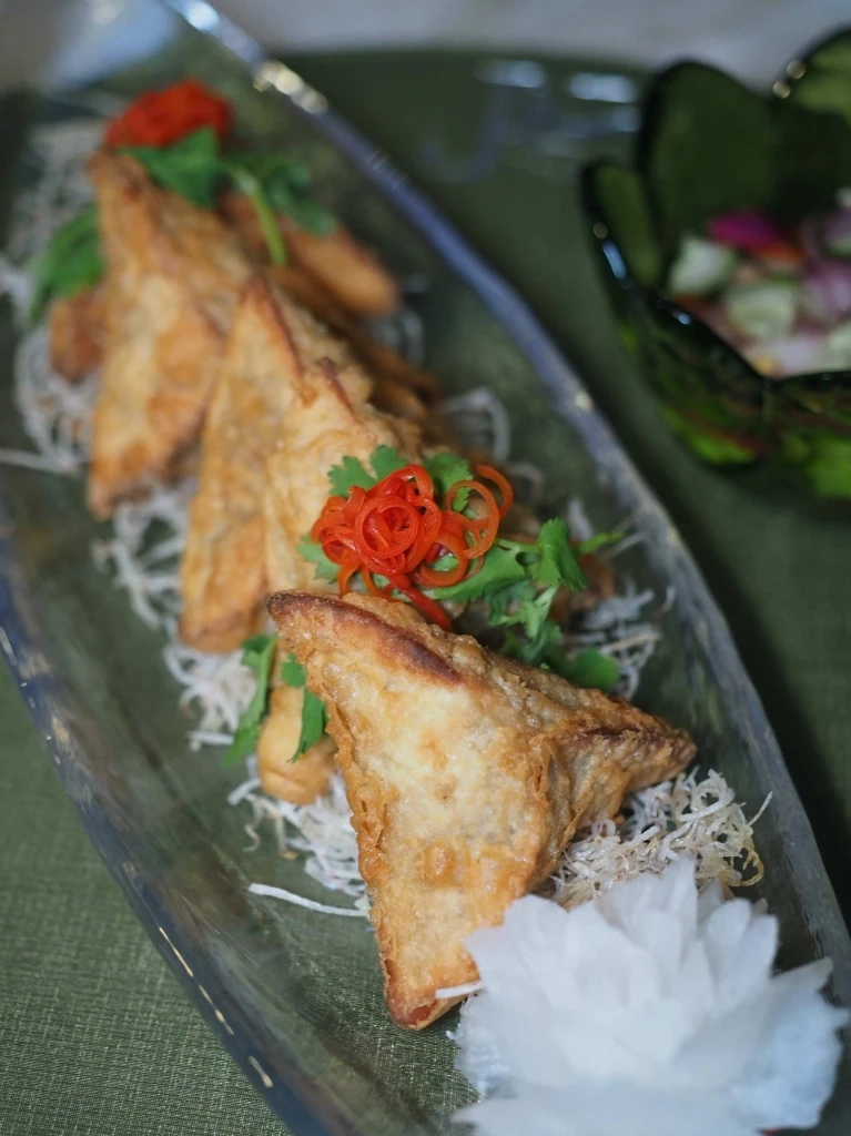 ย้อนวันวานผ่านสุนทรียรสของตำรับไทยโบราณจากตำราเล่มเก่าที่ JIRAKAAN