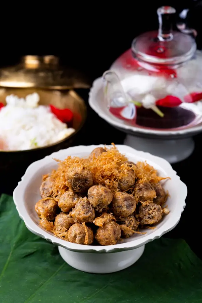 ข้าวแช่ เมนูดับร้อนจากร้าน รอยัล โอชา