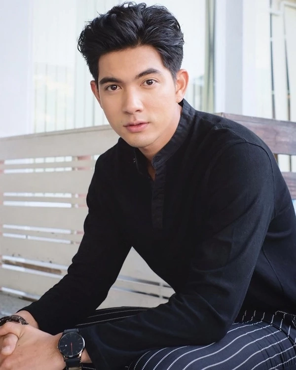 ลุ้นสุดตัว “เข้ม หัสวีร์” เล่าโมเมนต์วินาที จับใบดำ-ใบแดง ทำหน้าที่ชายไทย