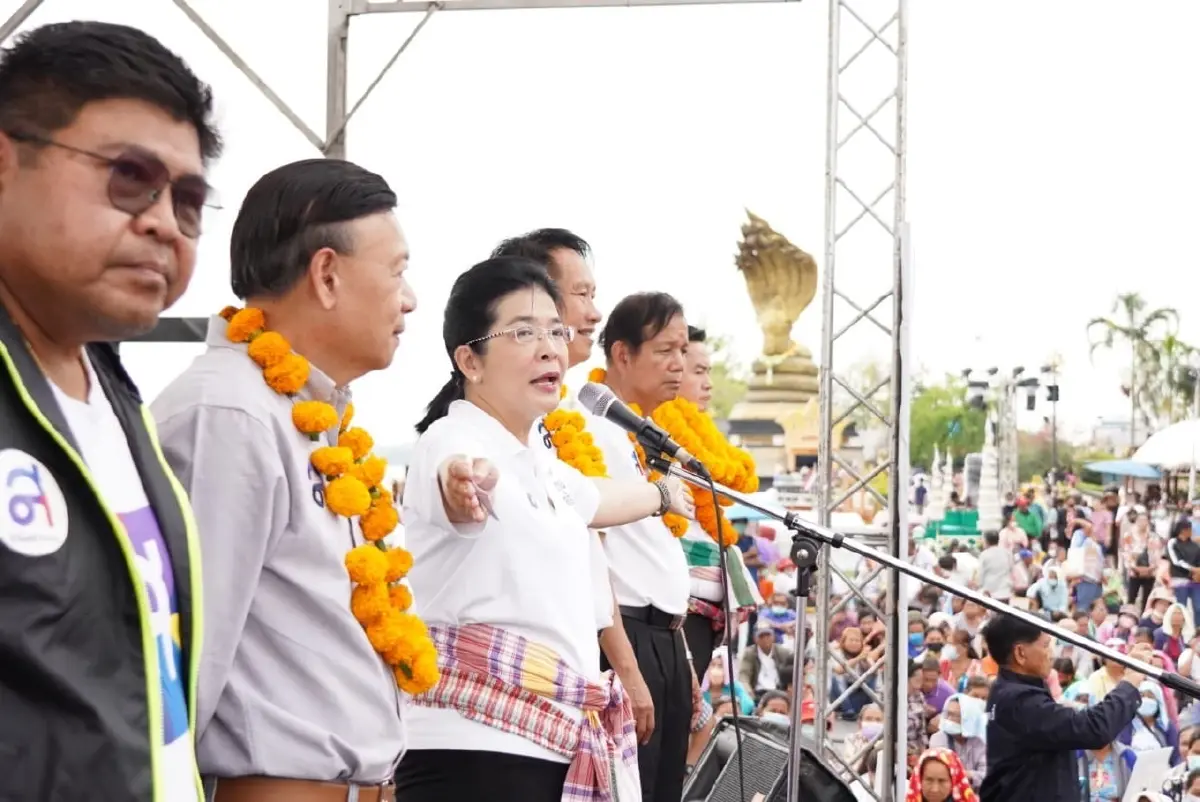 "สุดารัตน์" นำทัพไทยสร้างไทยบุกอีสาน! ลั่นปักธงนครพนมยกจังหวัด