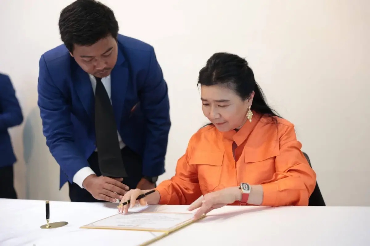 “ศิลปินในพำนัก” หนังใหญ่กับโลกแห่งความเงียบ  แสง เงา และกาลเวลาแห่งธรรมชาติ