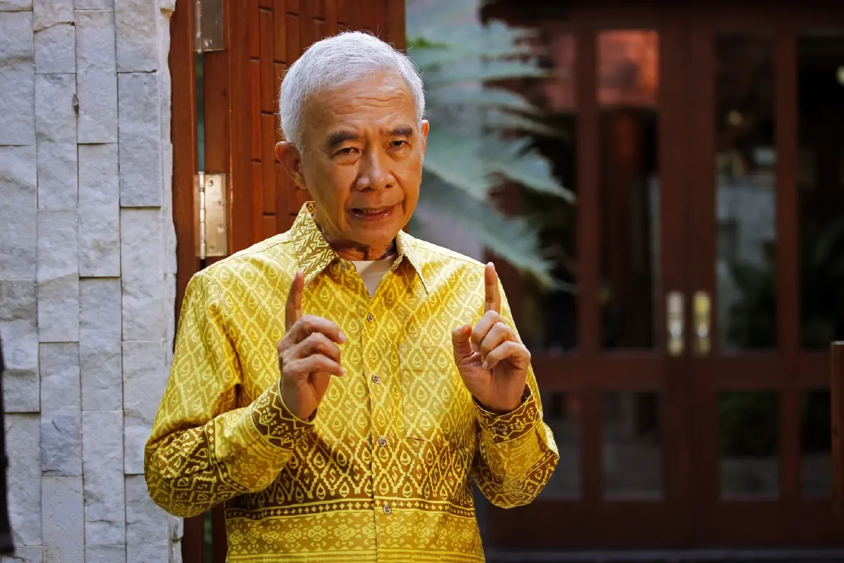 "สุวัจน์" อวยพรปีใหม่ไทย ให้เดินทางด้วยความปลอดภัย
