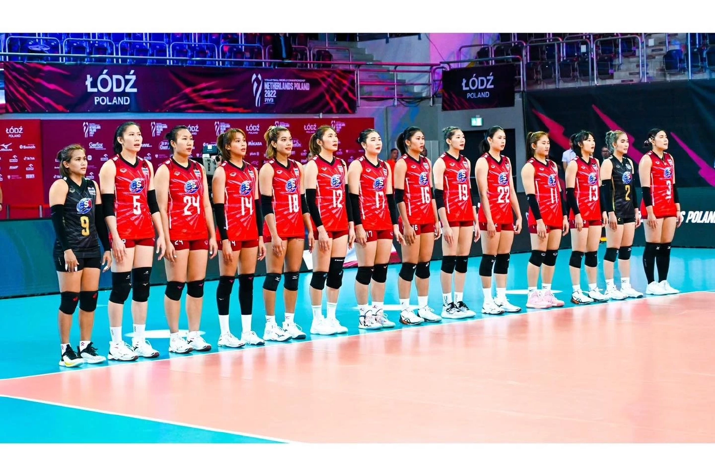 "วอลเลย์บอลหญิงทีมชาติไทย" รอลุ้น "ชมพู่" หายเจ็บช่วยทีมลุยซีเกมส์ 