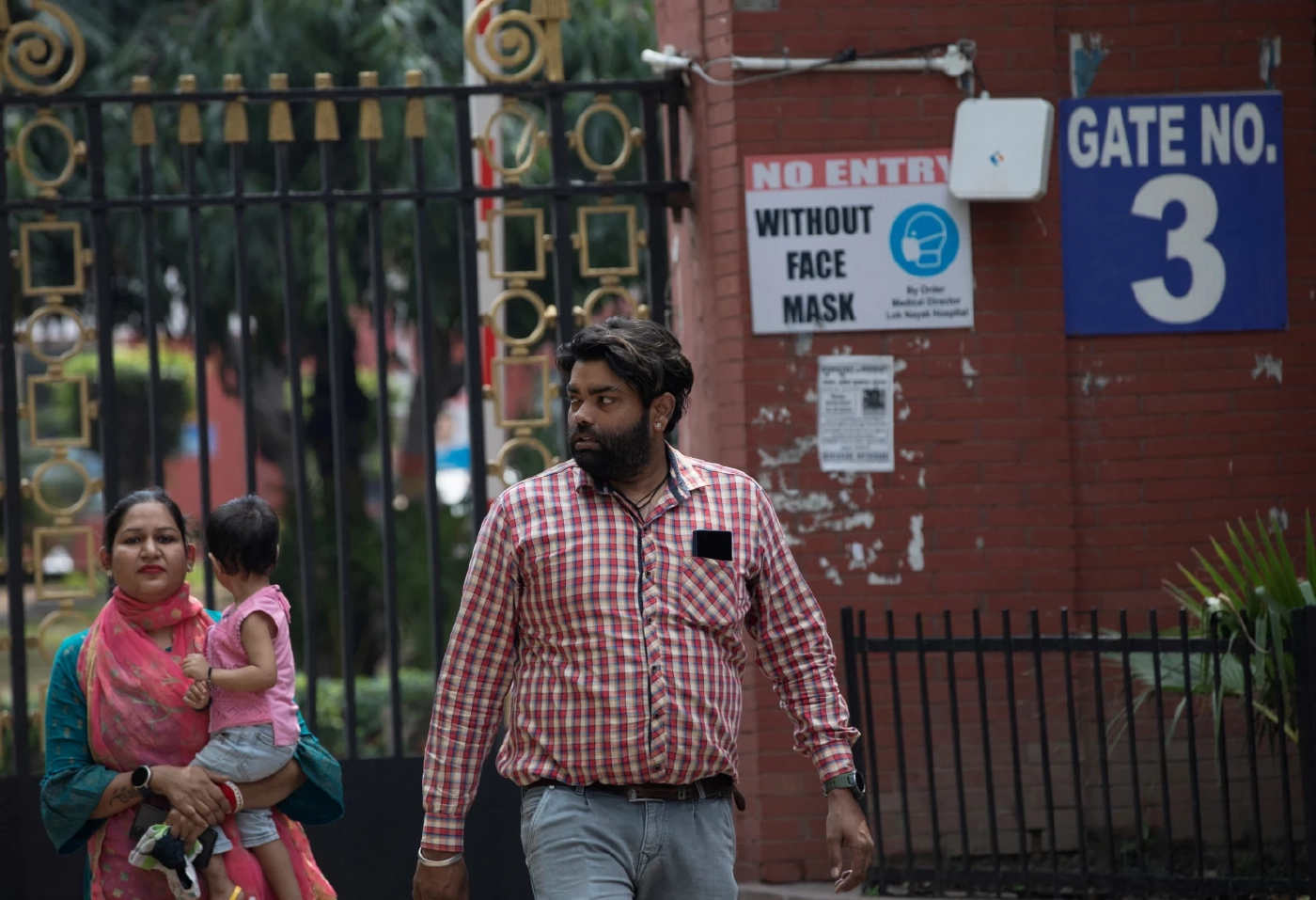 โรงพยาบาลอินเดียเฝ้าระวัง หลังผู้ป่วยโควิดเพิ่มสูงขึ้น