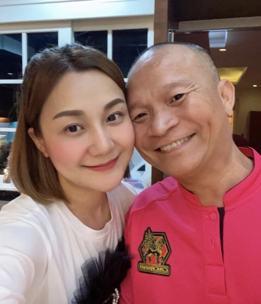 อัปเดตอาการ "หม่ำ จ๊กมก" หลังลื่นล้มเจ็บหนัก! ปอดช้ำ ซี่โครงหัก 3 ซี่