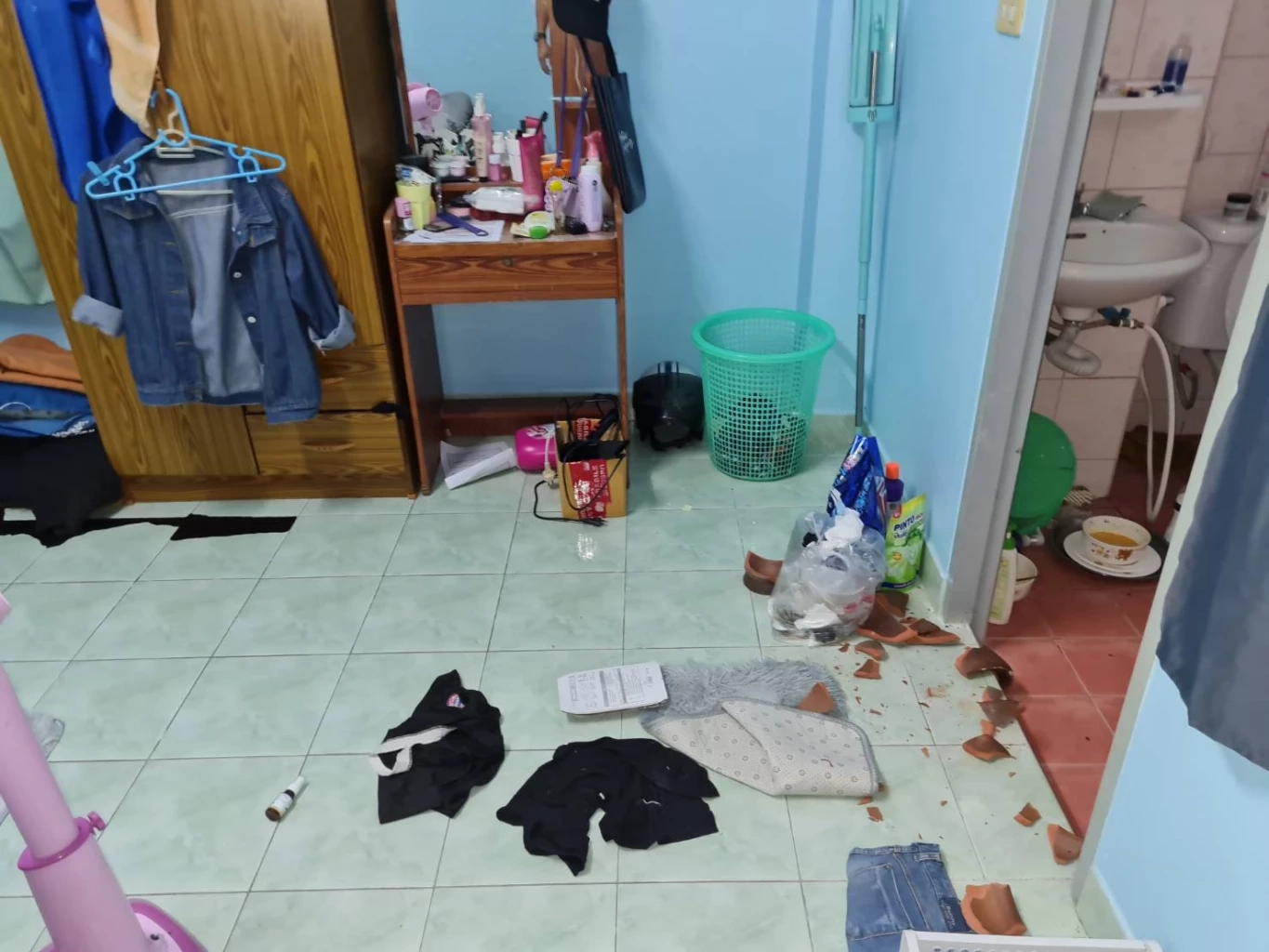 มีพิรุธ! สาววัย 29 ผูกคอดับปริศนาคาห้องเช่า ติดต่อไม่ได้ 5 วัน พบเป็นศพในห้อง