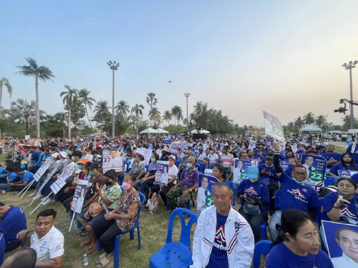 กองเชียร์คึก! "เนชั่นกรุ๊ป" เปิดเวทีดีเบตภาคเหนือ ปชช.ทยอยเข้างานพรึ่บ