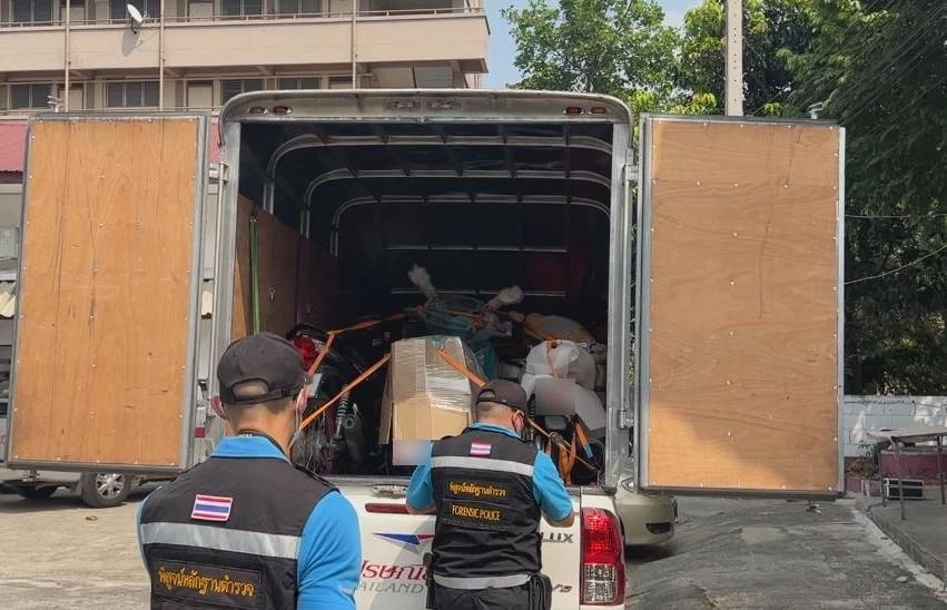 พฐ.ตรวจรถกระบะตู้ทึบ