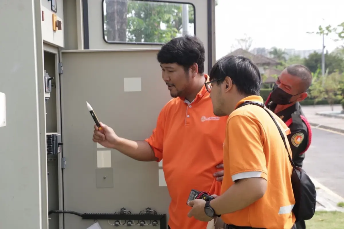 MEA ร่วมกับมูลนิธินายช่างไทย ใจอาสา ตรวจสอบระบบไฟฟ้าโครงการสวนสาธารณะ กทม. ปลอดภัย