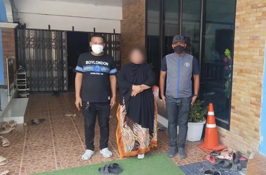 รวบหญิงหลอกตุ๋นขายที่ดิน ก่อนเชิดเงินมัดจำหนี พบประวัติโชกโชน