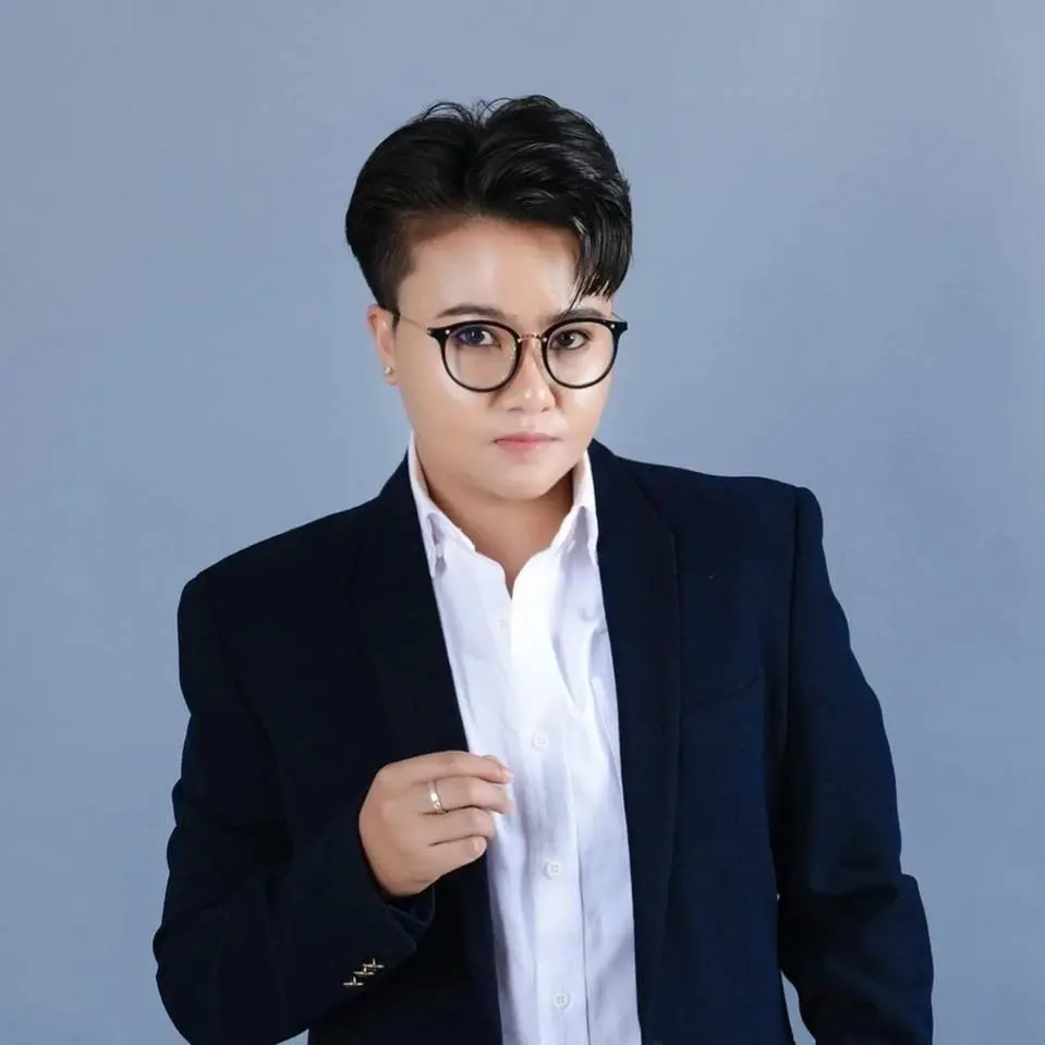 หมอเค้ก เปิดดวงชะตา 4 ราศี ดวงสุดปัง ดวงโด่งดัง หยิบจับอะไรก็เป็นเงินเป็นทอง