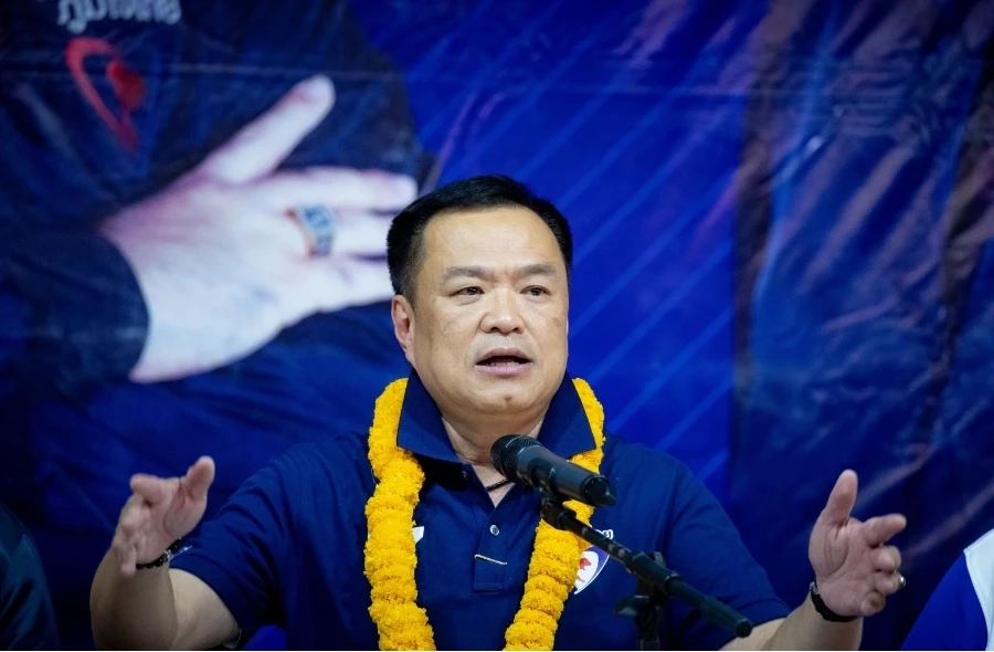 สู้ศึกเลือกตั้ง ! ส่องนโยบายเศรษฐกิจ 8 พรรคการเมือง พรรคไหนโดนใจกันบ้าง