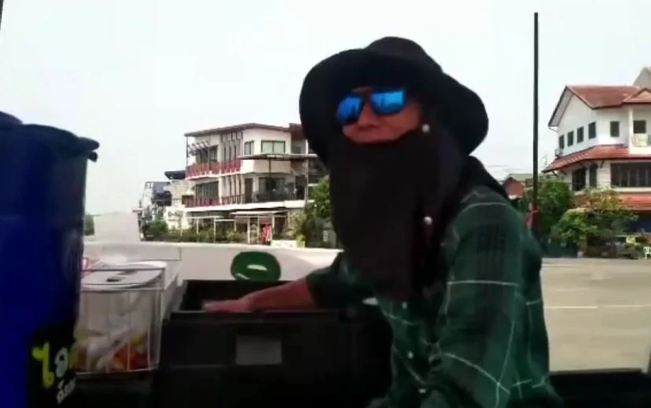 พ่อค้ายิ้มออก อากาศร้อน ยอดขายไอติมพุ่ง โกยเงินวันละเกือบหมื่น