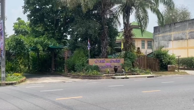 หนุ่มทะเลาะเมีย พาลูกออกจากบ้าน ไปยิงตัวตายในรีสอร์ต แต่คดีมีพิรุธ