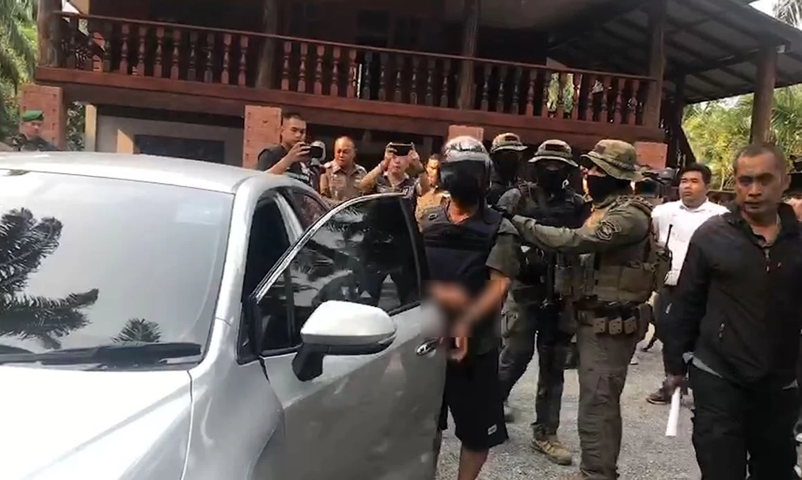 หิ้วทำแผน "มานพ" ร่วมแก๊ง "ดาบอรรถพร" สังหาร 4 ศพ เผย รู้สึกแย่-เสียใจ