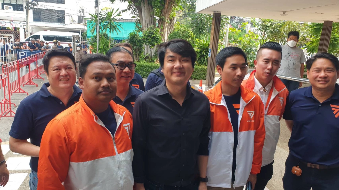 “ปิยบุตร”มั่นใจรายงานตัว ม.116 เล็งฟ้องกลับหลังหลุดคดี