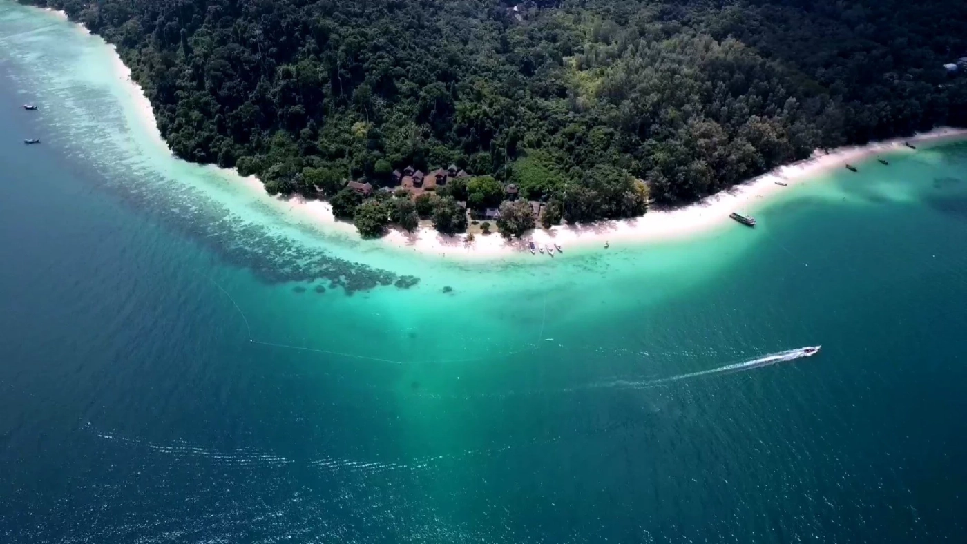 เตรียมจัดดำน้ำ "เกาะกระดาน" สร้างสถิติโลก หวังเร่งฟื้นฟูเศรษฐกิจ จ.ตรัง