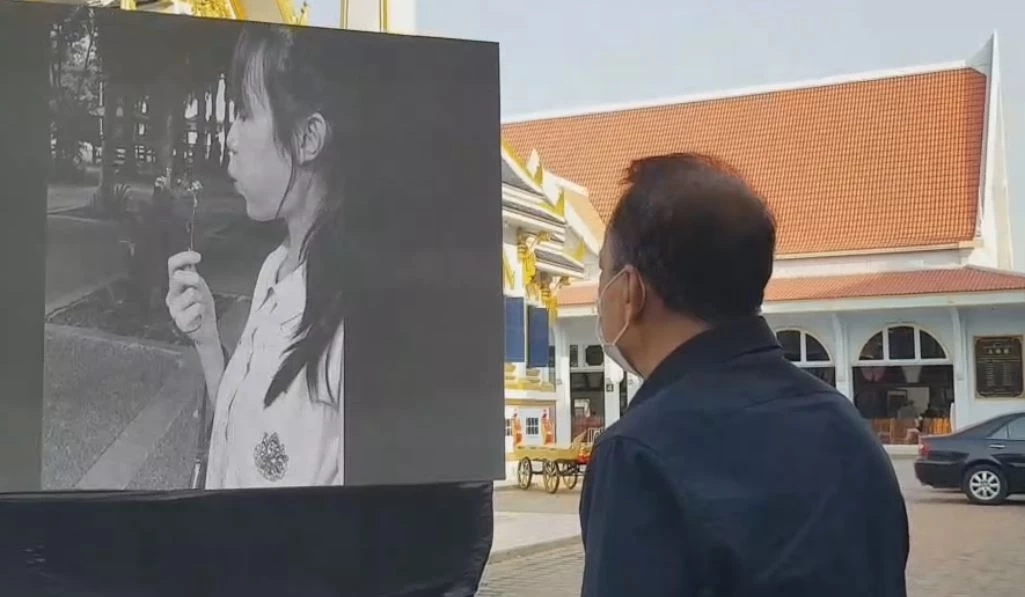 พ่อแม่ "จีจี้" ไว้อาลัยลูกสาวคืนสุดท้าย ก่อนจากกันพรุ่งนี้