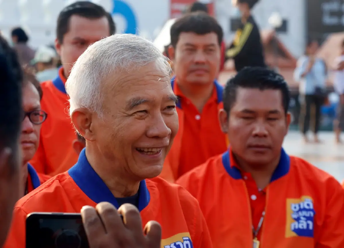 "สุวัจน์"นำทีมชาติพัฒนากล้า สมัครส.ส.โคราช 16 เขต มั่นใจทวงแชมป์ได้
