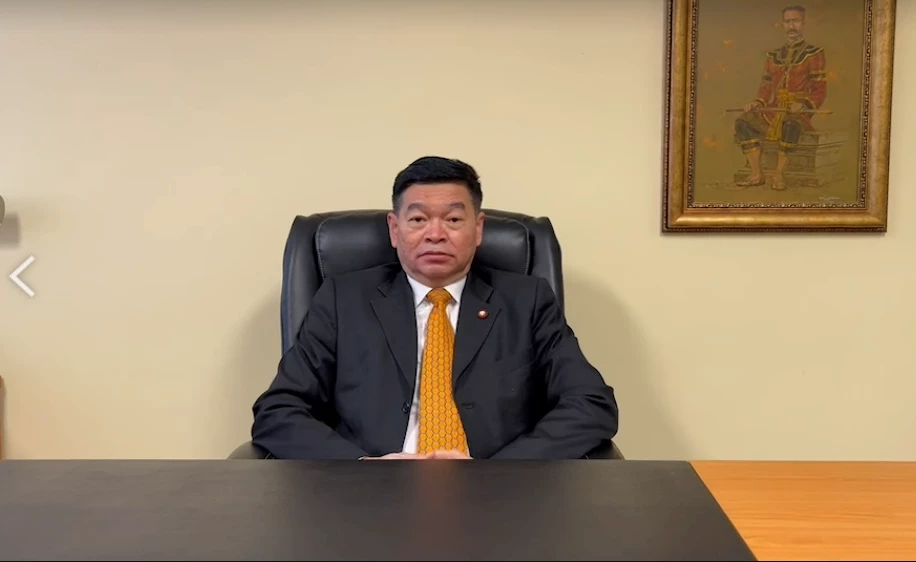 นายวัชรินทร์ ภาณุรัตน์ รองอธิบดีอัยการการสอบสวน 